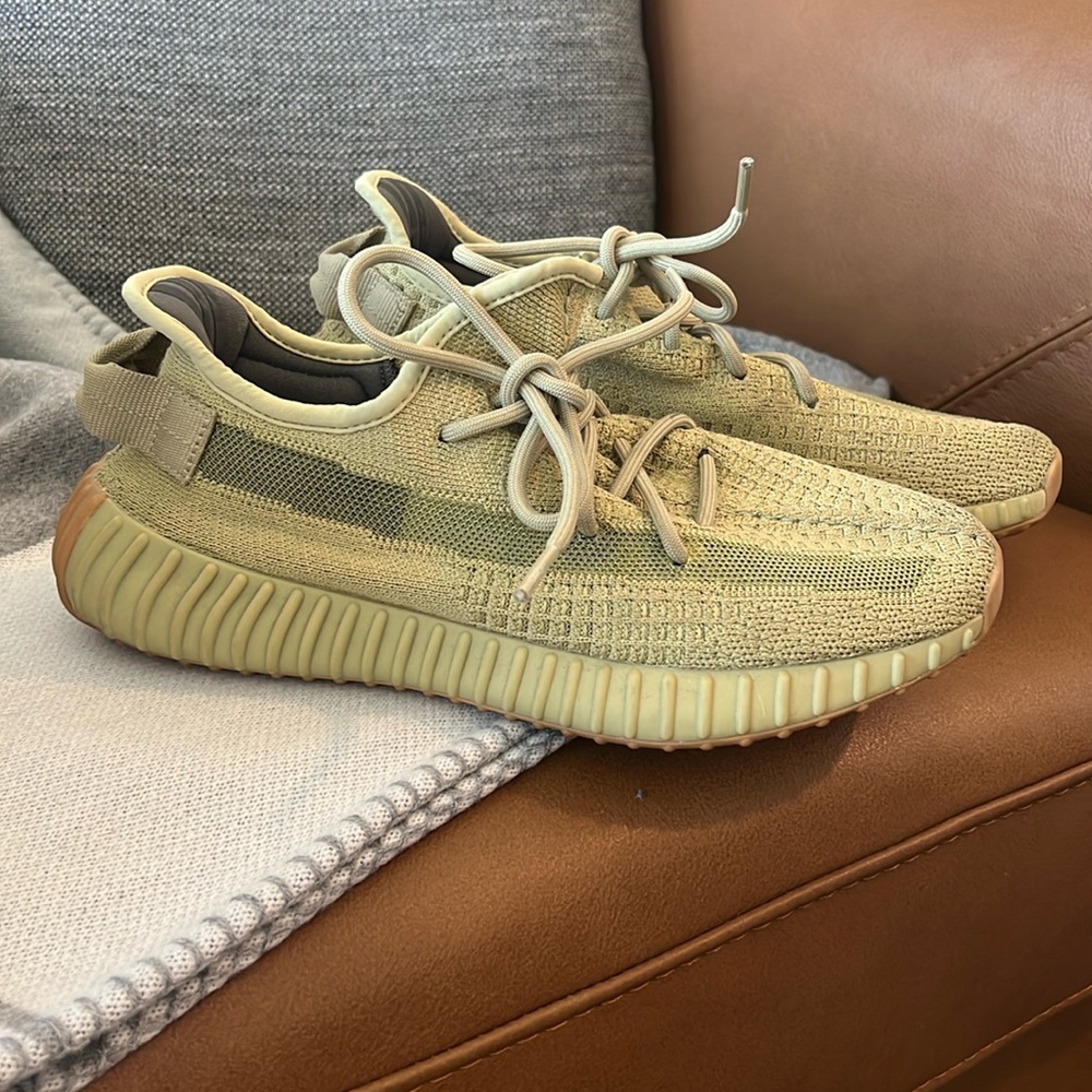 Size 8.5 - adidas Yeezy Boost 350 V2 Sulfur